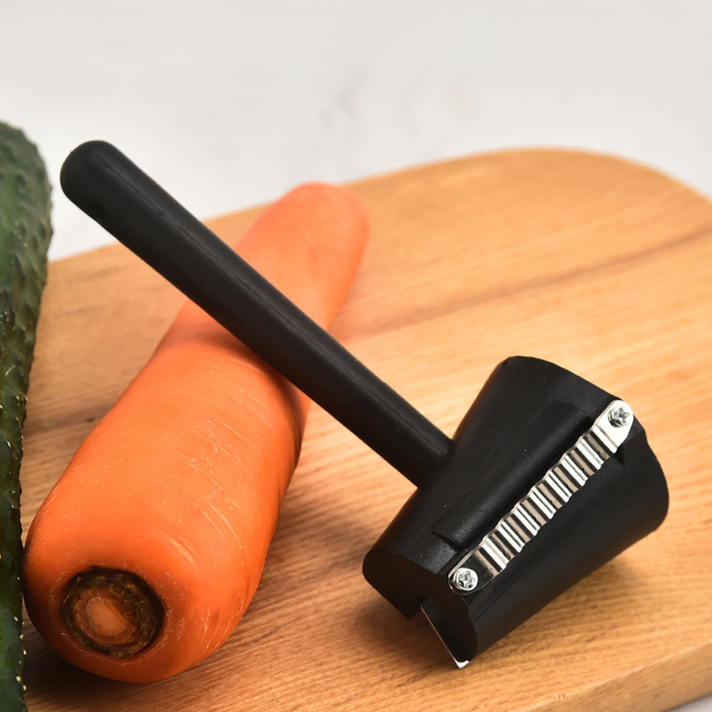 Ustensile de cuisine précis pour éplucher finement les fruits et légumes. Idéal pour garnitures.