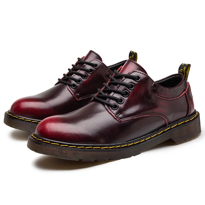 Chaussures bottines homme en cuir durable, style élégant, offrant un confort optimal. Parfaites pour l'automne.