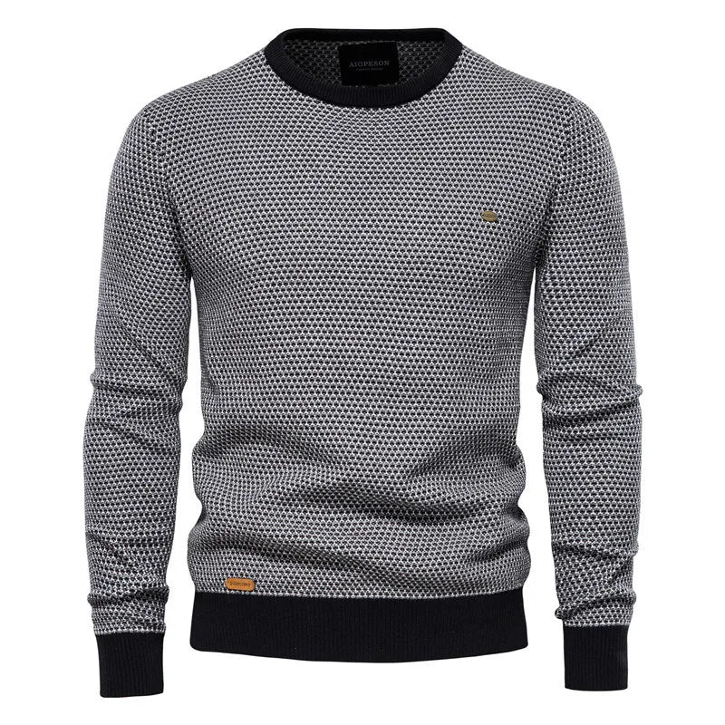 Pull homme moderne slim fit bicolore, orange et noir. Vêtement masculin chic et confortable.