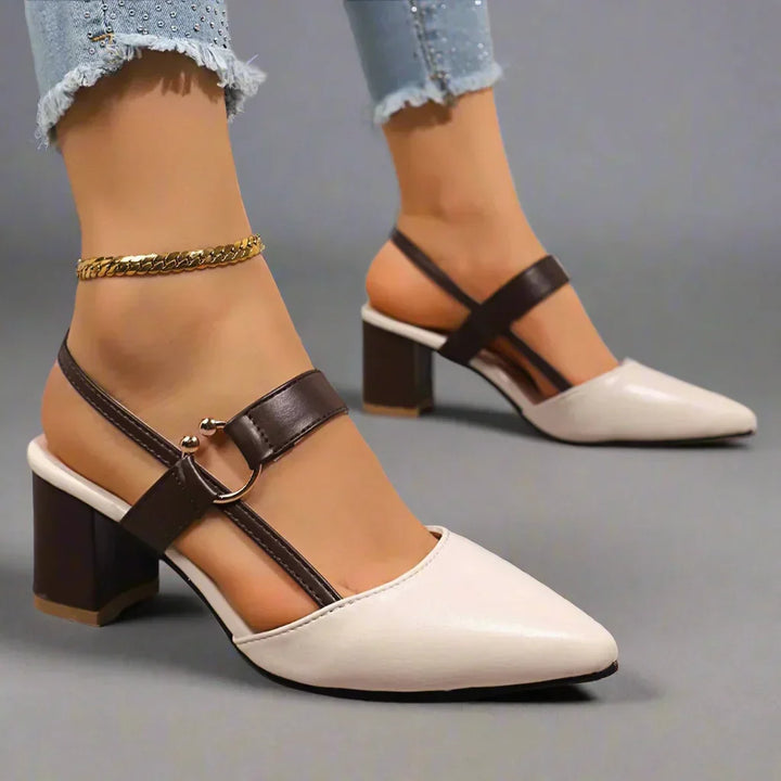 Talons bloc noirs femme, bout pointu. Chaussures confortables et chics, idéales pour la mode quotidienne.