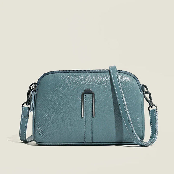 Sac bandoulière noir femme, design luxe en cuir PU. Accessoire élégant parfait pour compléter toute tenue avec style.