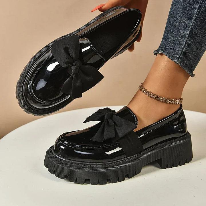Chaussures femme Garisa plateforme. Nœud papillon, élégance et confort pour toutes occasions.
