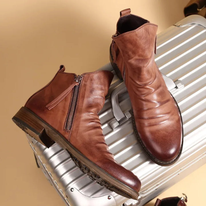 Bottines homme élégantes noires avec zip latéral, style urbain décontracté pour l'automne et l'hiver.