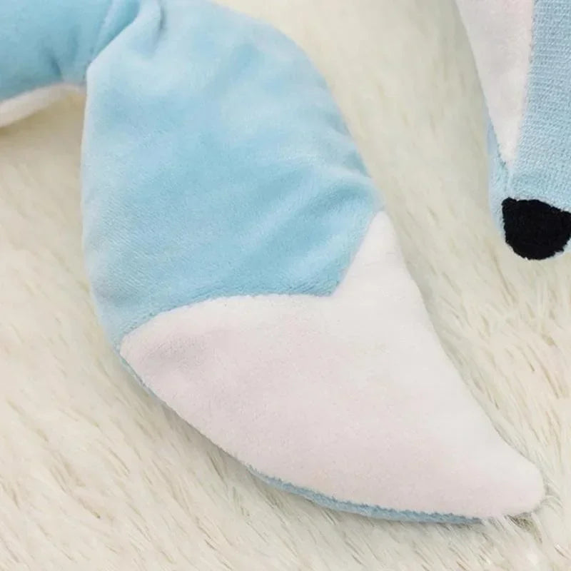 Adoptez notre coussin de cou renard pour un voyage ou une sieste confortable. Ergonomie pensée pour enfants et adultes.