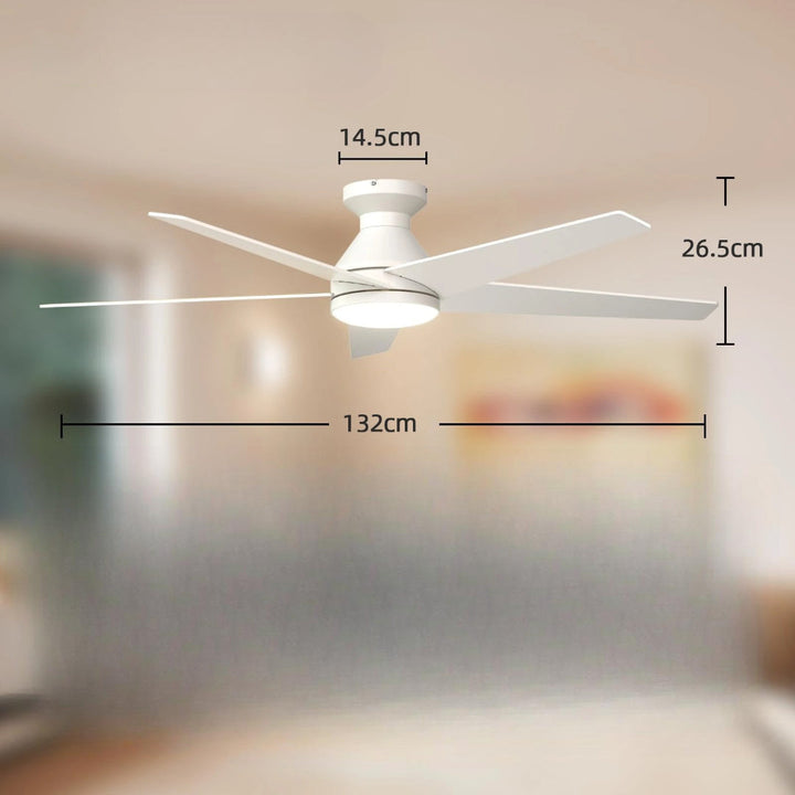 Ventilateur de plafond LED moderne et silencieux. Lumière intégrée, design minimaliste pour intérieur contemporain.