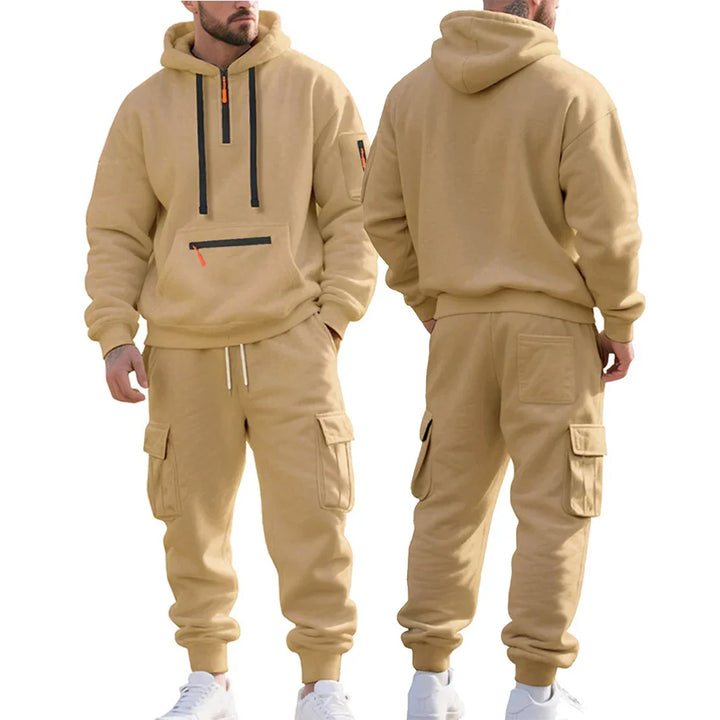 Tissu doux et chaud de l'ensemble hiver sportif Alex pour homme. Détail du survêtement décontracté, confort garanti.