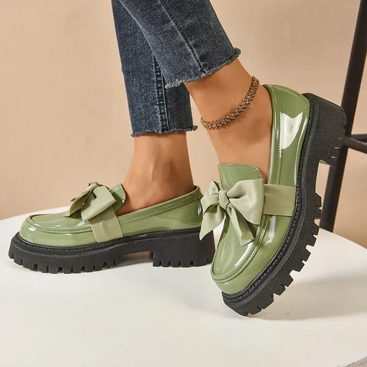 Tendance Garisa: Chaussures plateforme femme avec nœud papillon. Audacieuses et très confortables.