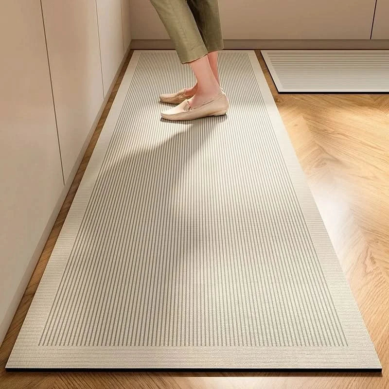Tapis de cuisine antidérapant minimaliste, gris moderne, pour un confort et une sécurité optimaux sous les pieds.