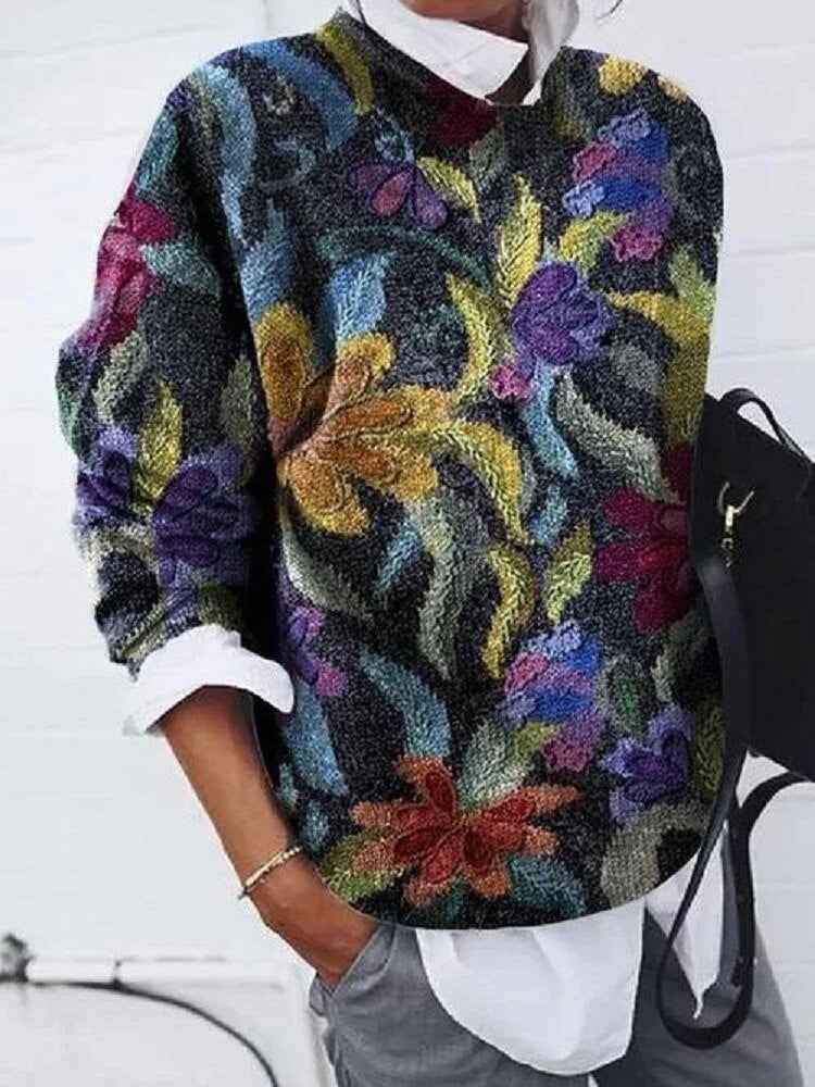 Pull femme chaud à motif floral vibrant et touches tigre, parfait pour un confort douillet en hiver.