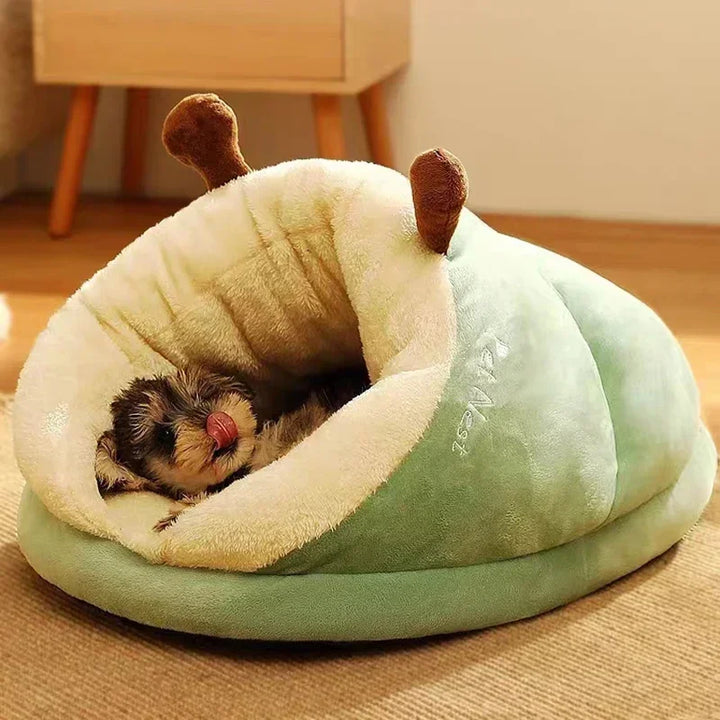 Couchage animal PawPrestige lavable, lit chien douillet et pliable. Confort hivernal et chaleur assurés pour votre compagnon.