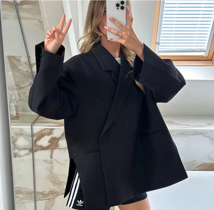 Blazer oversize femme Felice, look sophistiqué et décontracté, idéal pour une tenue de bureau ou urbaine chic.