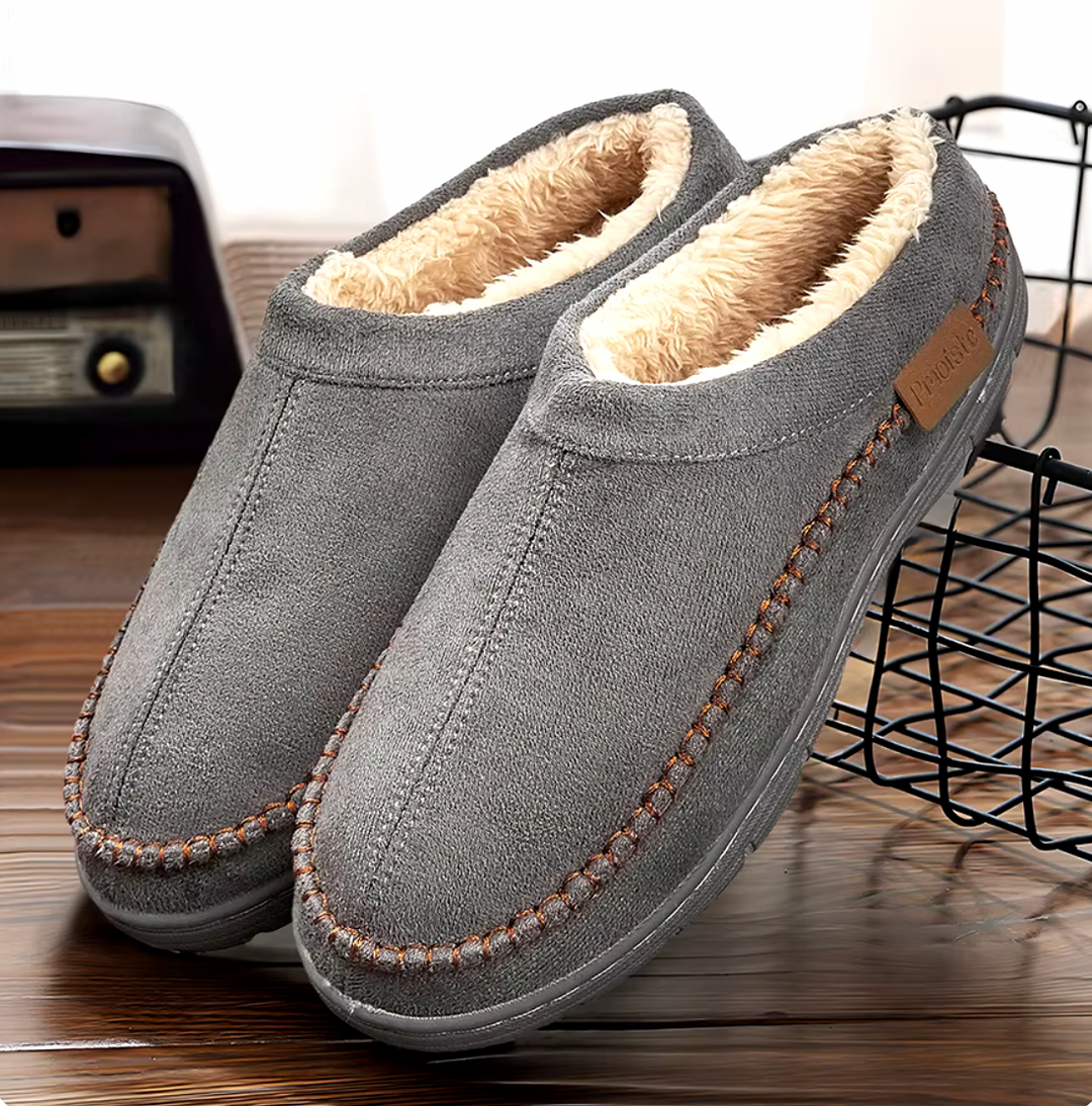 Chaussons mules homme d'hiver, offrant chaleur et confort aux pieds. Semelle antidérapante pour un usage sécurisé.
