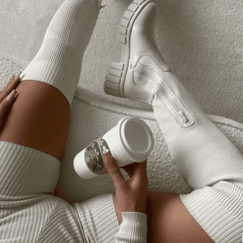 Bottes stretch Skylar blanches femme, confort durable, style moderne. Chaussures d'hiver tendance.
