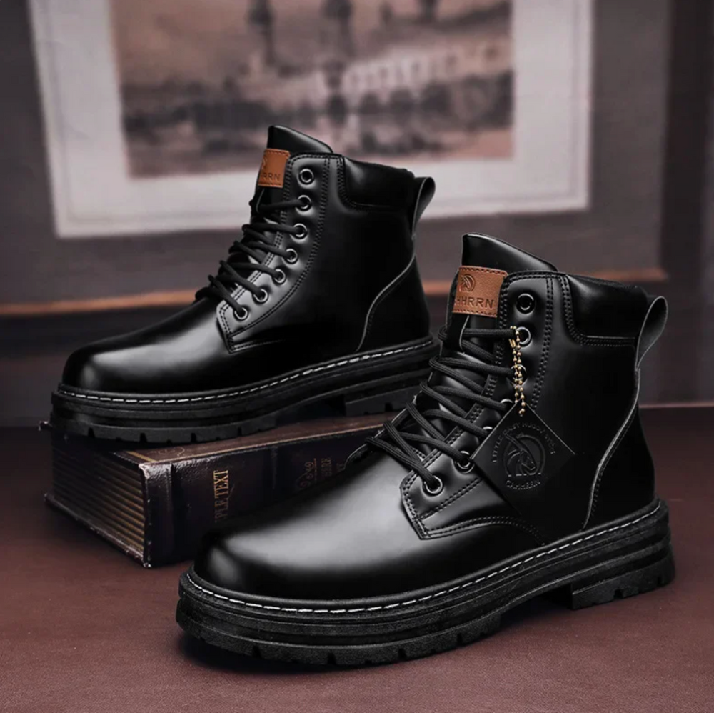 Chaussures montantes homme en cuir véritable à lacets, durables et polyvalentes. Idéales pour automne et hiver.