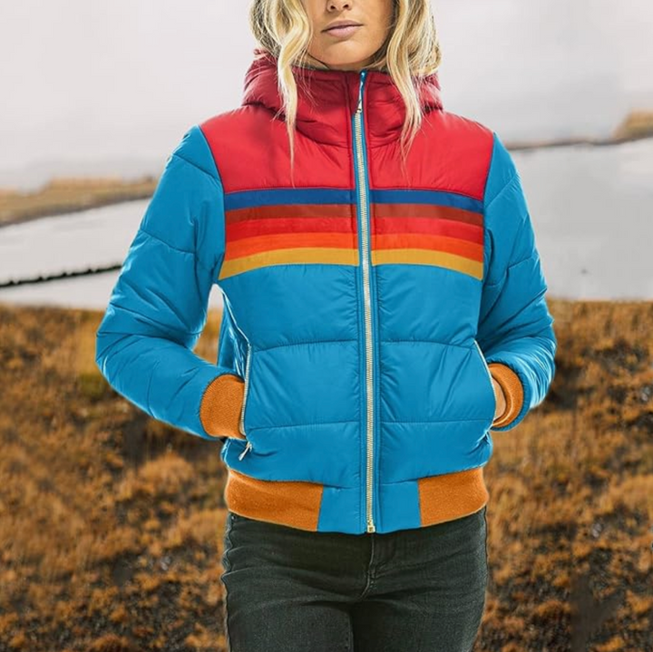 Manteau d'hiver femme Cléa, zippé, confortable et stylé. Parfait vêtement de mode hivernale pour femme.