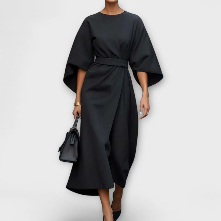 Robe midi élégante Sonia pour femme, avec manches et ceinture, pour un look chic et féminin.