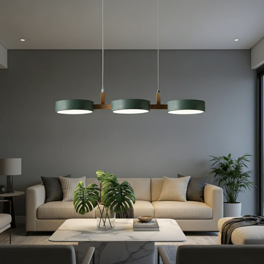 Suspension LED design contemporain pour salle à manger, lumière douce et efficace.