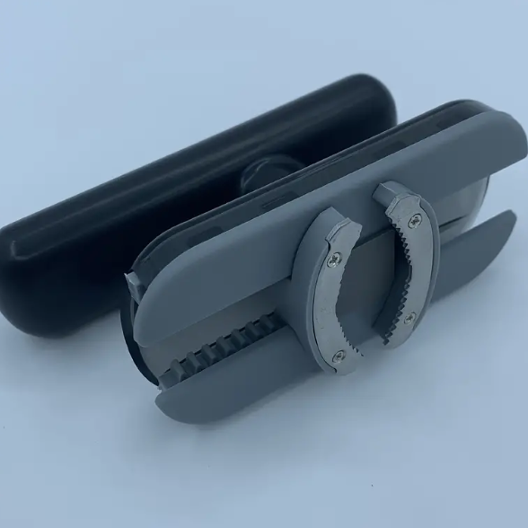 Ouvre-bocal ergonomique antidérapant, ustensile de cuisine sécuritaire et pratique pour une ouverture facile.