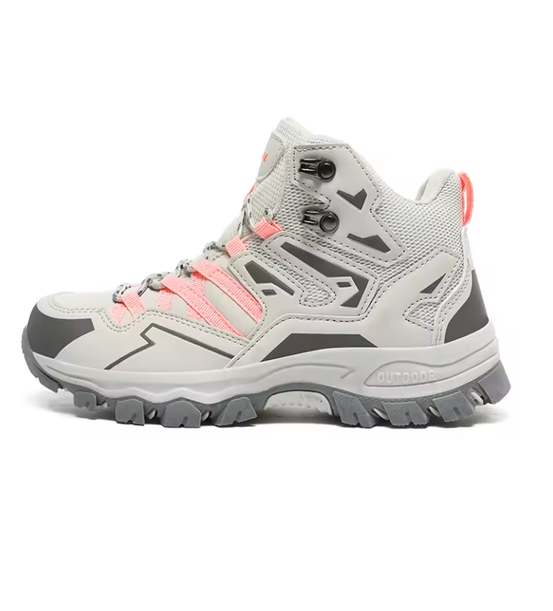Chaussures de randonnée femme légères, confortables et protectrices pour sentiers.