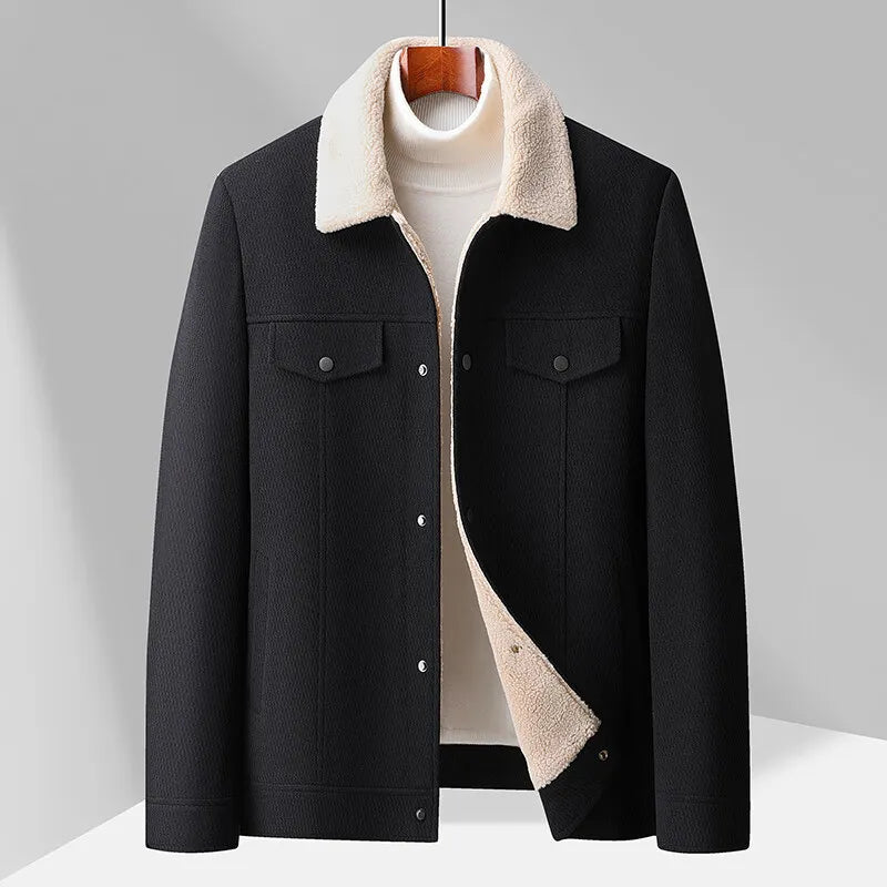 Veste homme polyvalente et chaude, avec poches pratiques et boutons. Idéale pour un look urbain élégant en hiver.