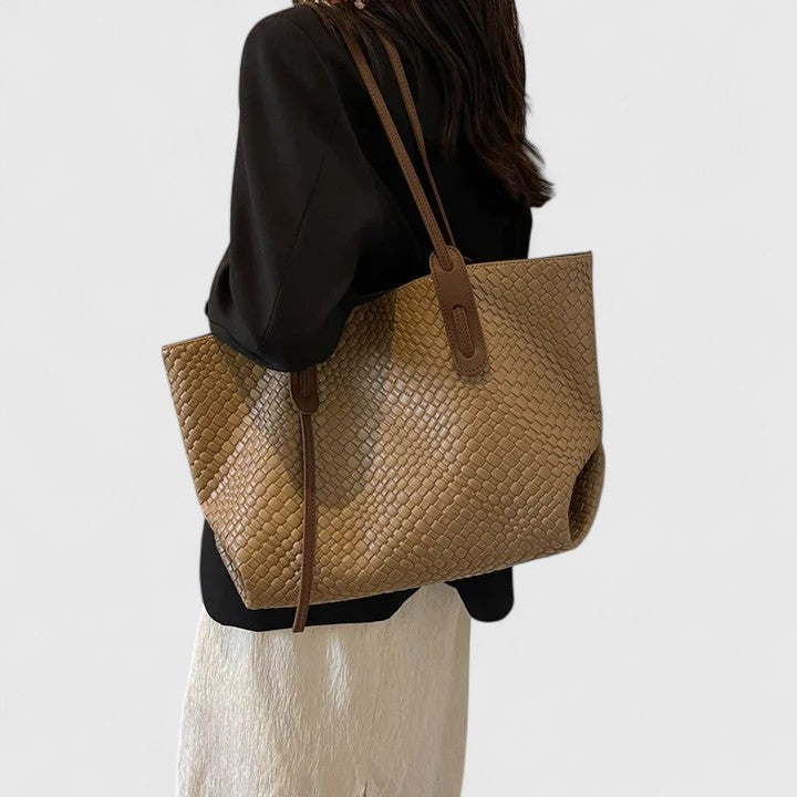 Sac tressé polyvalent pour femme, un choix élégant et pratique pour la mode de tous les jours.