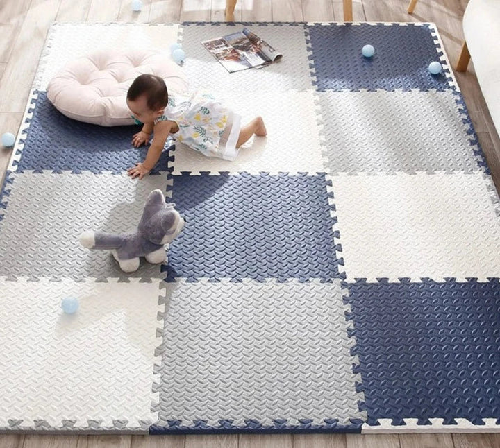 Tapis de jeu bébé épais SquishyPlay, confort & sécurité, couleurs vives pour éveil enfant.