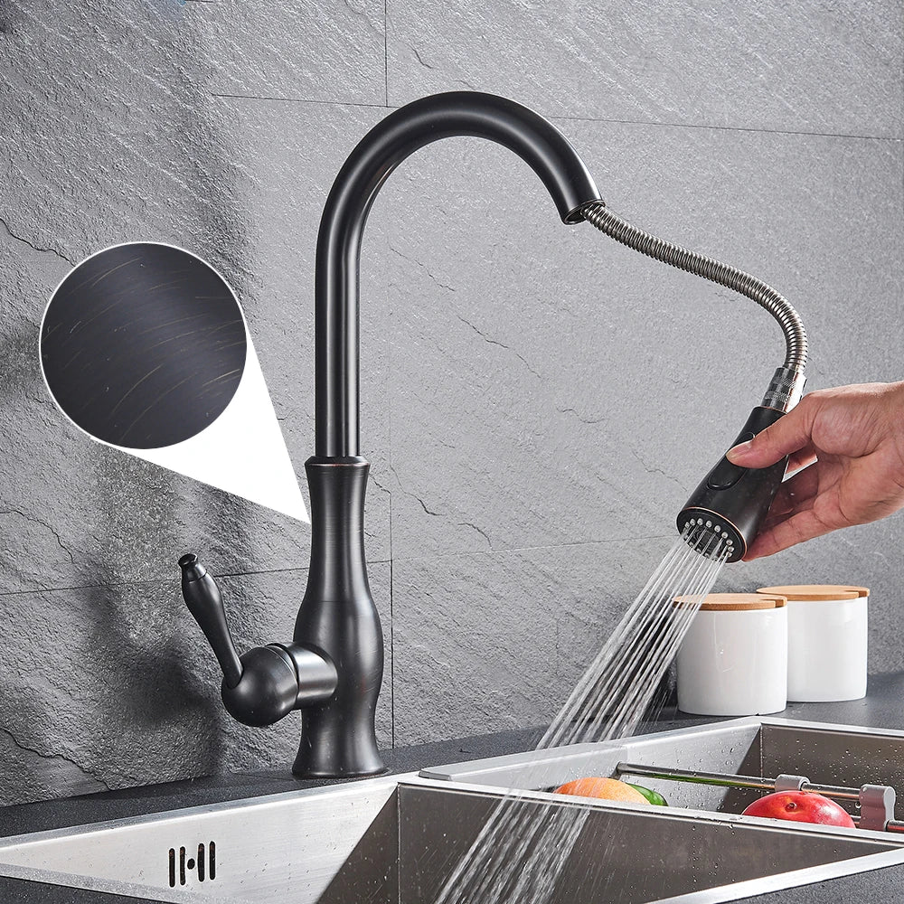 Robinet de cuisine design aux lignes épurées. Mitigeur moderne pour évier, esthétique contemporaine.