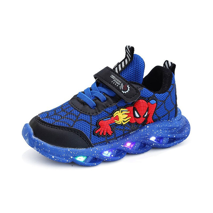 Baskets lumineuses enfants avec maille respirante. Confortables, sécurisées et décorées de dessins animés vifs.