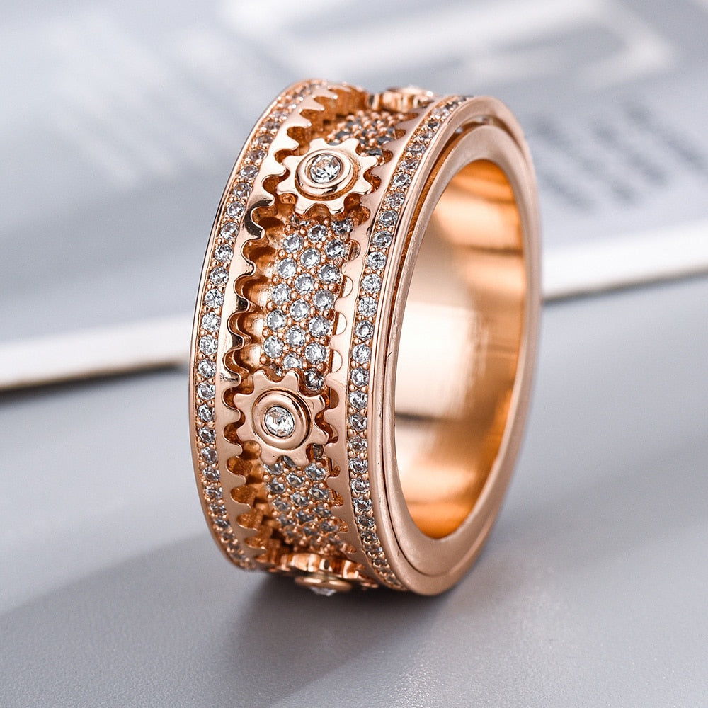 Bague tournante argentée anti-stress pour femme, zircon. Bijou élégant pour anxiété, mode.