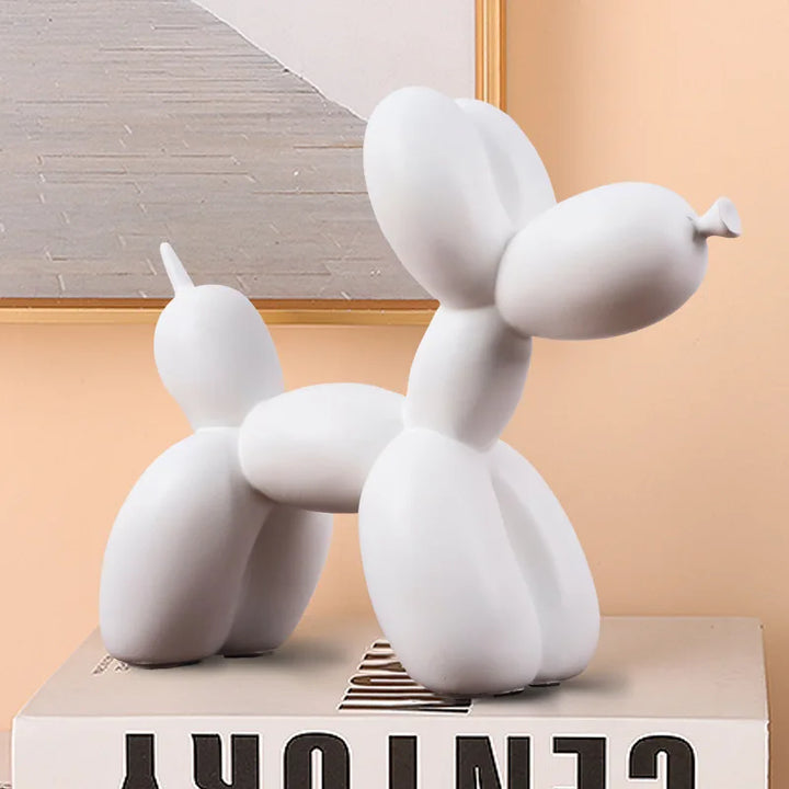 Figurine de chien ballon en résine, décoration de table scandinave. Un ajout ludique et design pour intérieur contemporain.