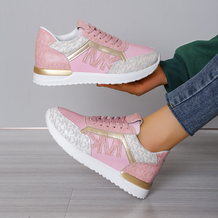 Chaussures femme polyvalentes, idéales pour le sport, les loisirs, et un confort décontracté.