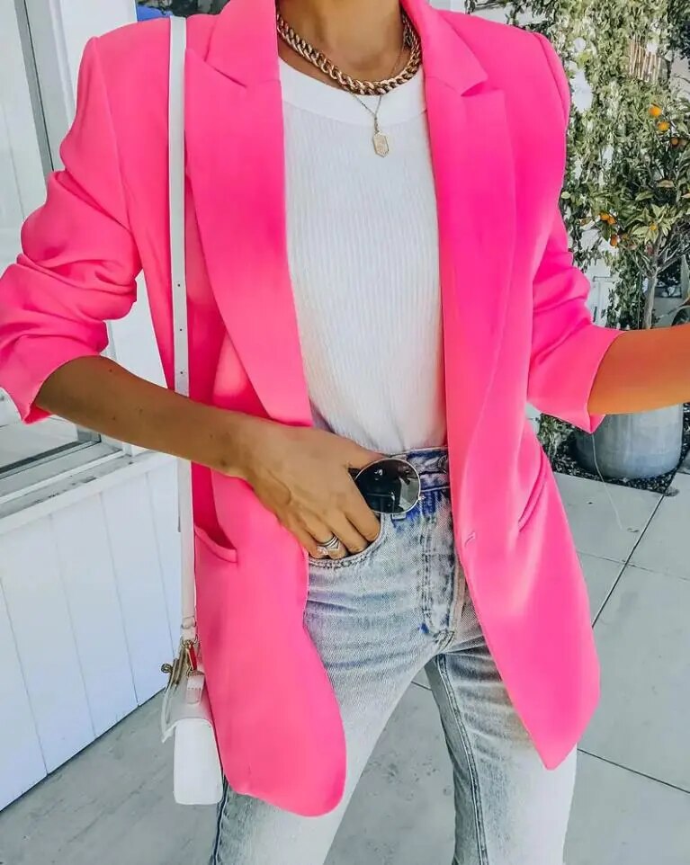 Blazer femme Emilia. Veste mode féminine élégante et confortable, idéale pour style professionnel ou décontracté.