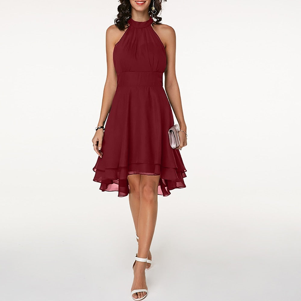 Robe plissée sans manches, mini, pour femme, style chic et confortable, mode estivale.