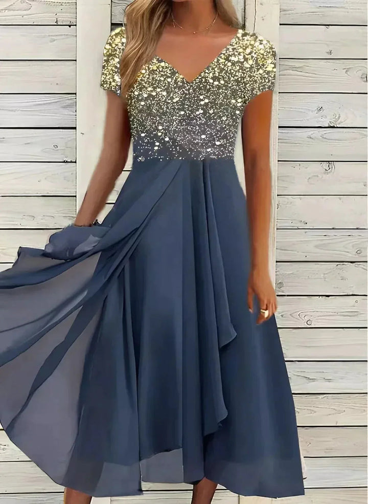 Robe élégante Soraya pour femme, tenue de soirée légère et glamour, idéale pour l'été.