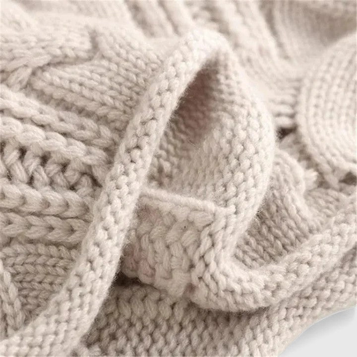 Pull femme tricoté chic et confortable, chandail polyvalent pour toutes occasions. Indispensable hiver.