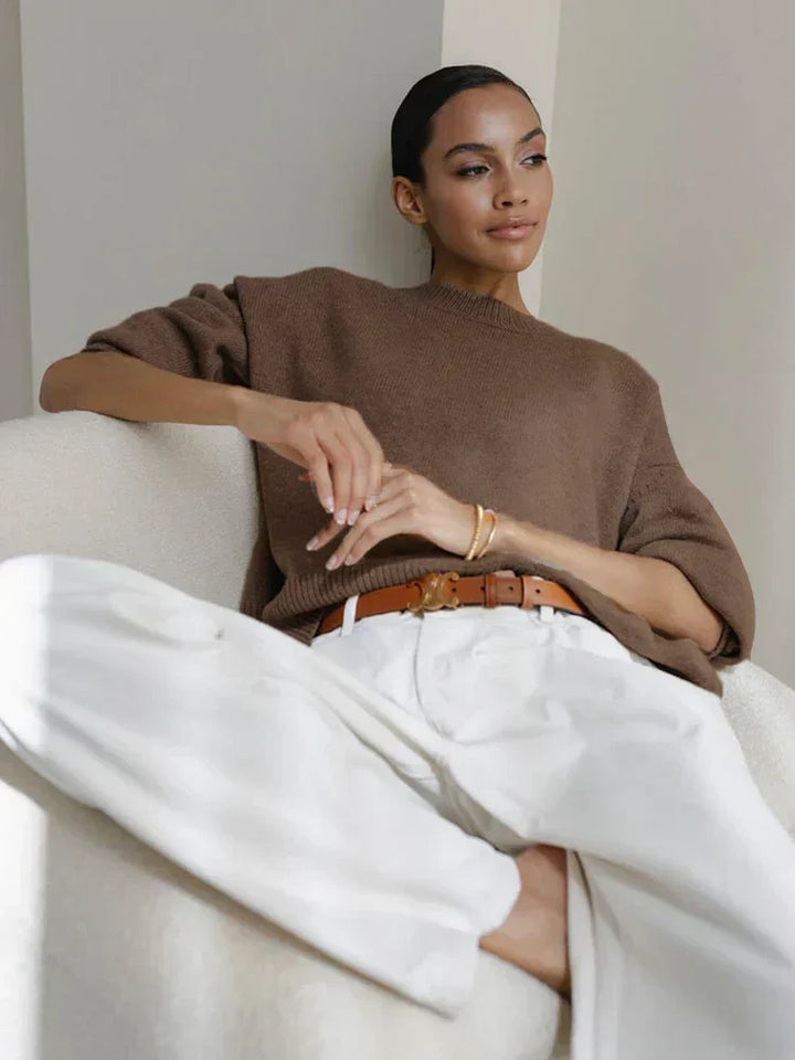 Pull élégant pour femme, doux et polyvalent. Idéal pour un style intemporel en hiver.