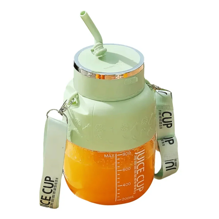 Blender portable USB rechargeable, puissant et compact, pour vos smoothies et jus de fruits quotidiens.