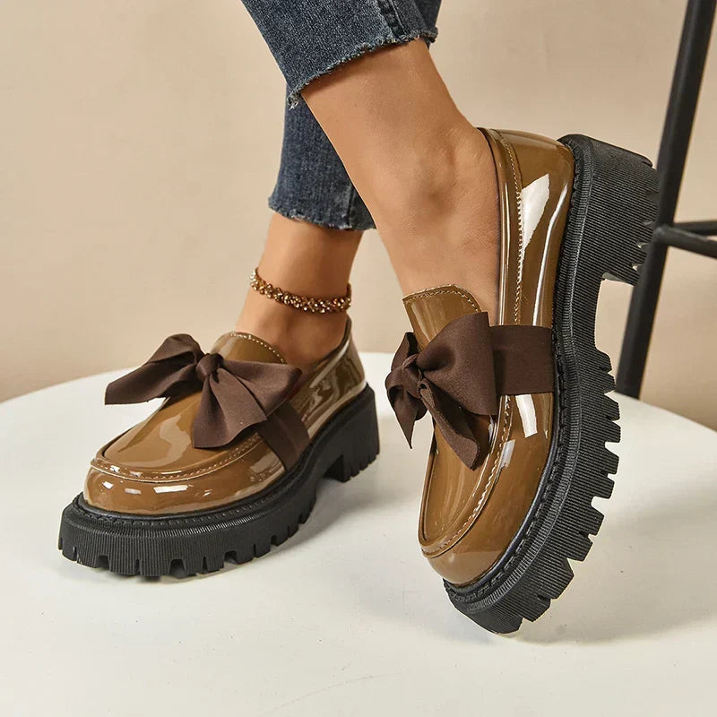 Garisa: Chaussures femmes mode, plateforme. Nœud papillon élégant, parfait pour un look tendance.