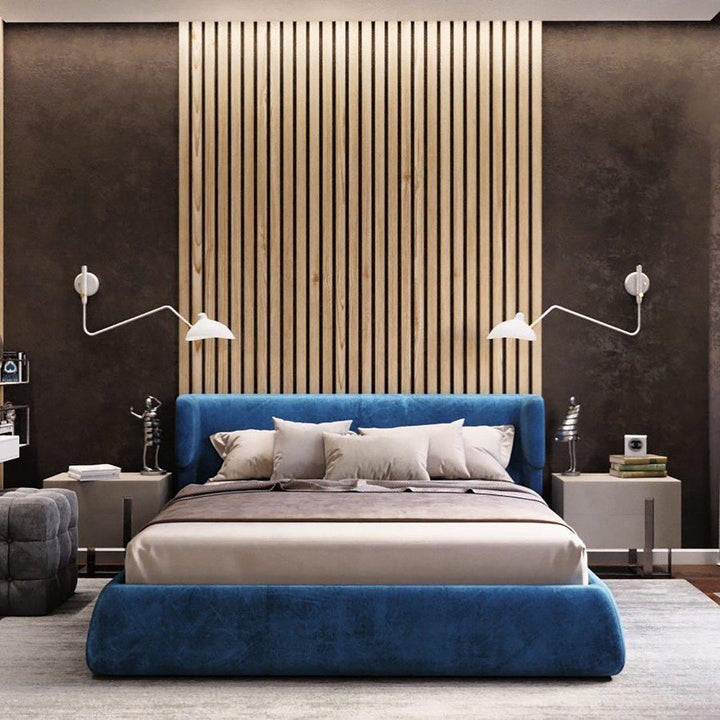 Applique murale style Mouille, bras réglable, lumière directionnelle pour salon moderne.