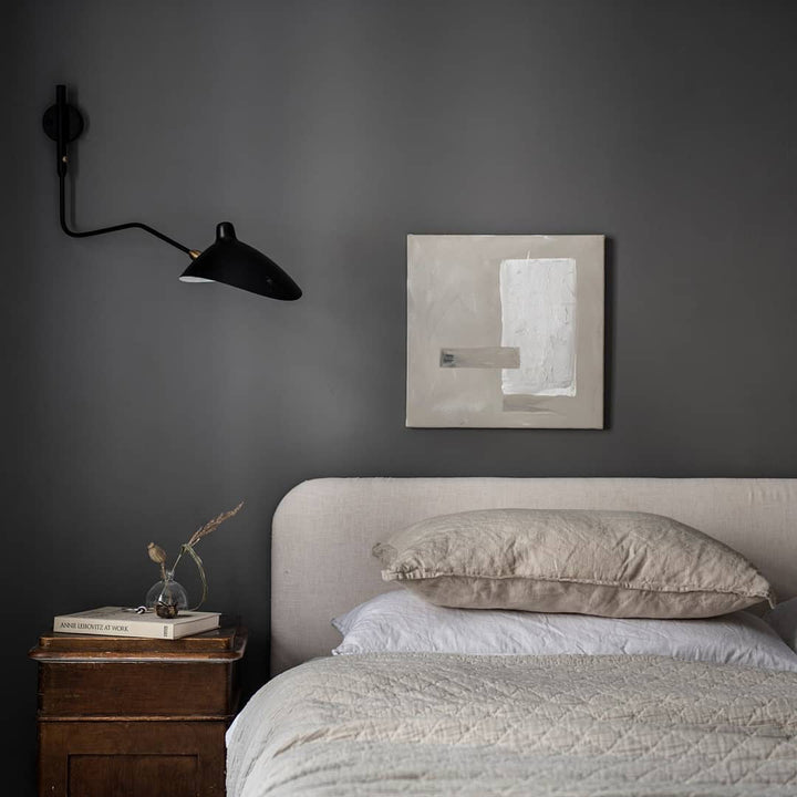 Applique murale rétro, bras articulé, luminaire mural intemporel pour votre foyer.