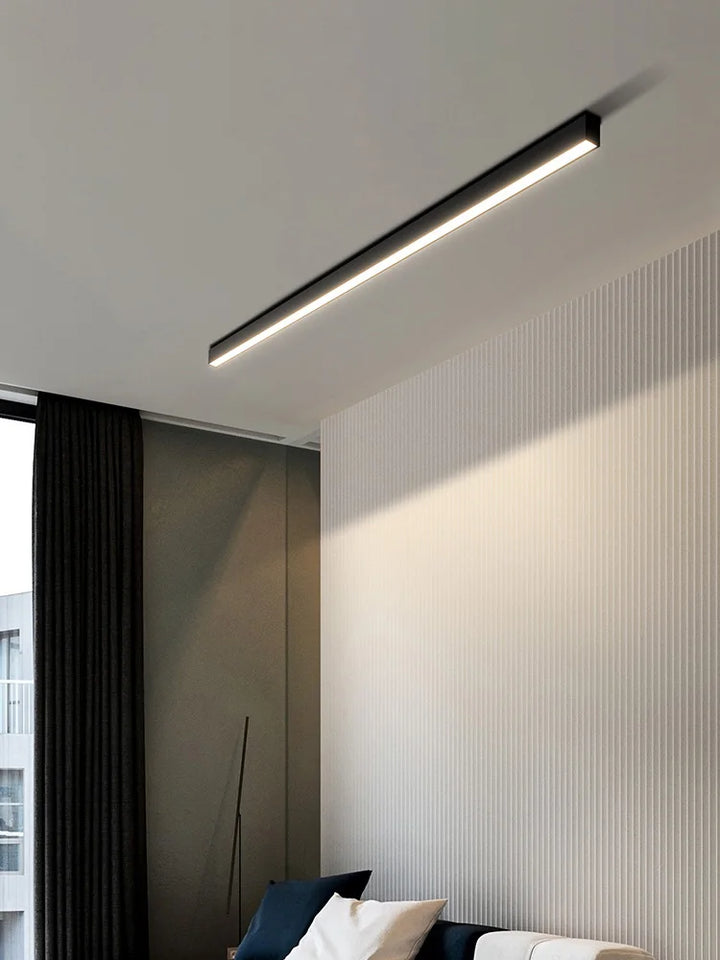 Luminaire LED de plafond, idéal pour un balcon moderne. Lumière ajustable et économie d'énergie.