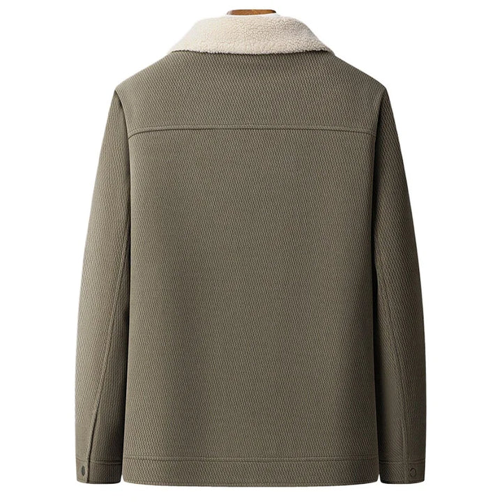 Veste chaude homme pour automne-hiver, style urbain décontracté. Boutons et coupe droite pour confort et élégance.
