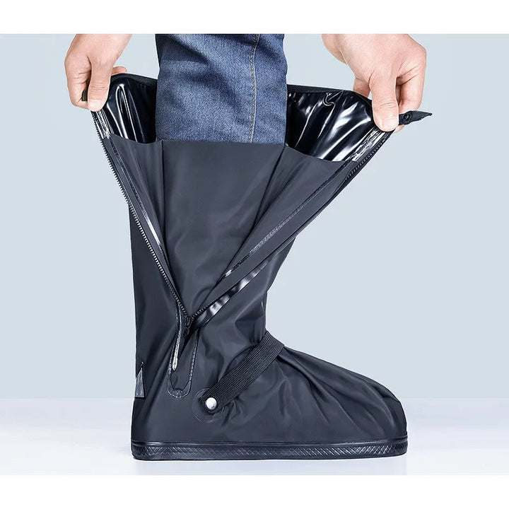 Surchaussures étanches Storm Guard noires, protégeant vos chaussures de la pluie et de la boue en extérieur.