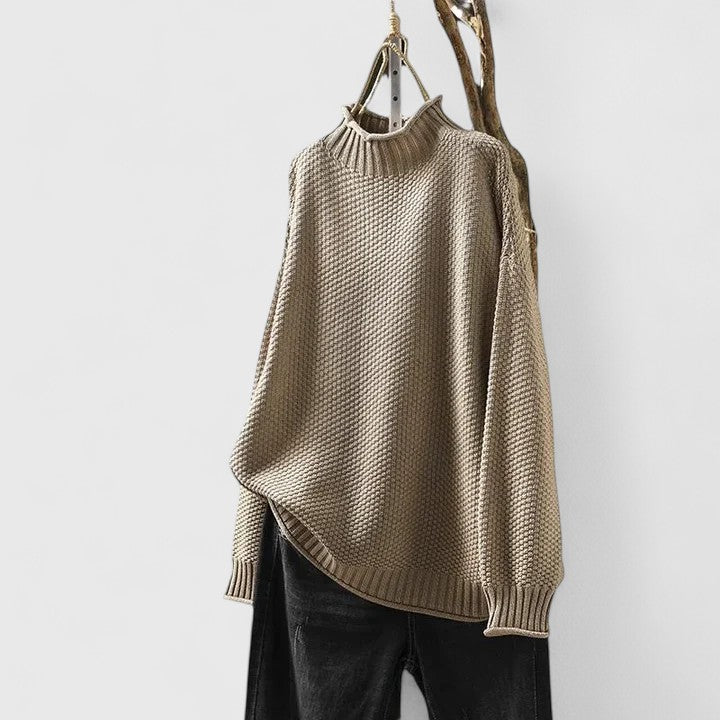Pull Suzi femme, douceur et élégance, un vêtement confortable et sophistiqué pour la mode moderne.