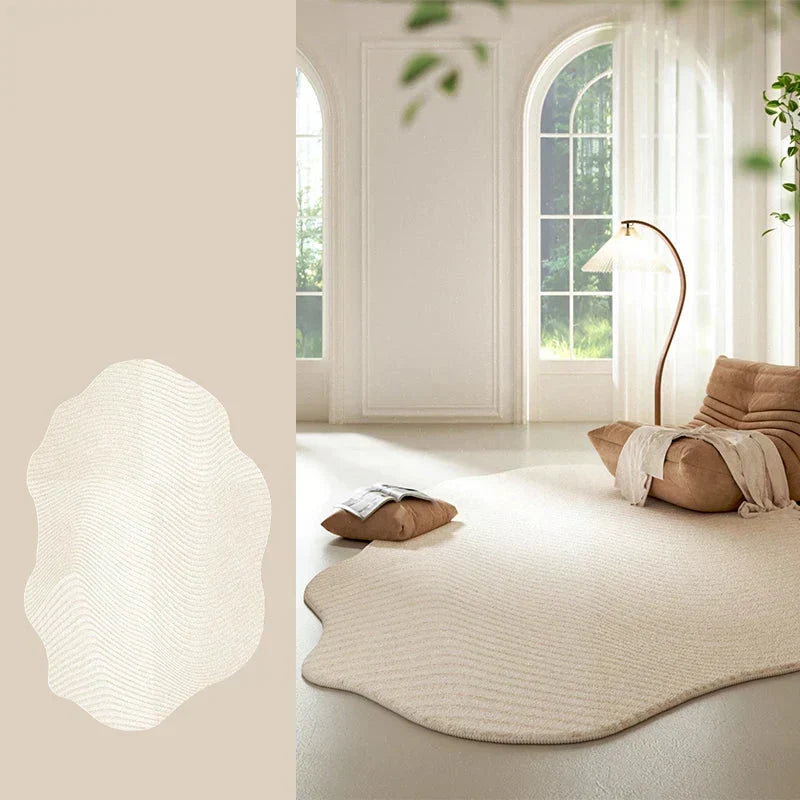 Tapis organique moderne Matta I en polyester doux, idéal décoration salon ou chambre contemporaine.