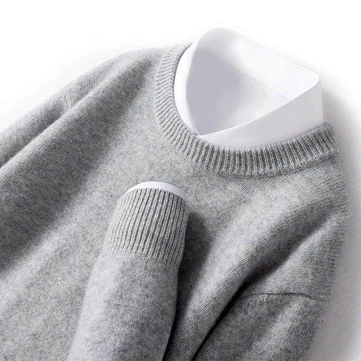 Élégant pull casual homme en pure laine mérinos, chaleur et douceur garanties.