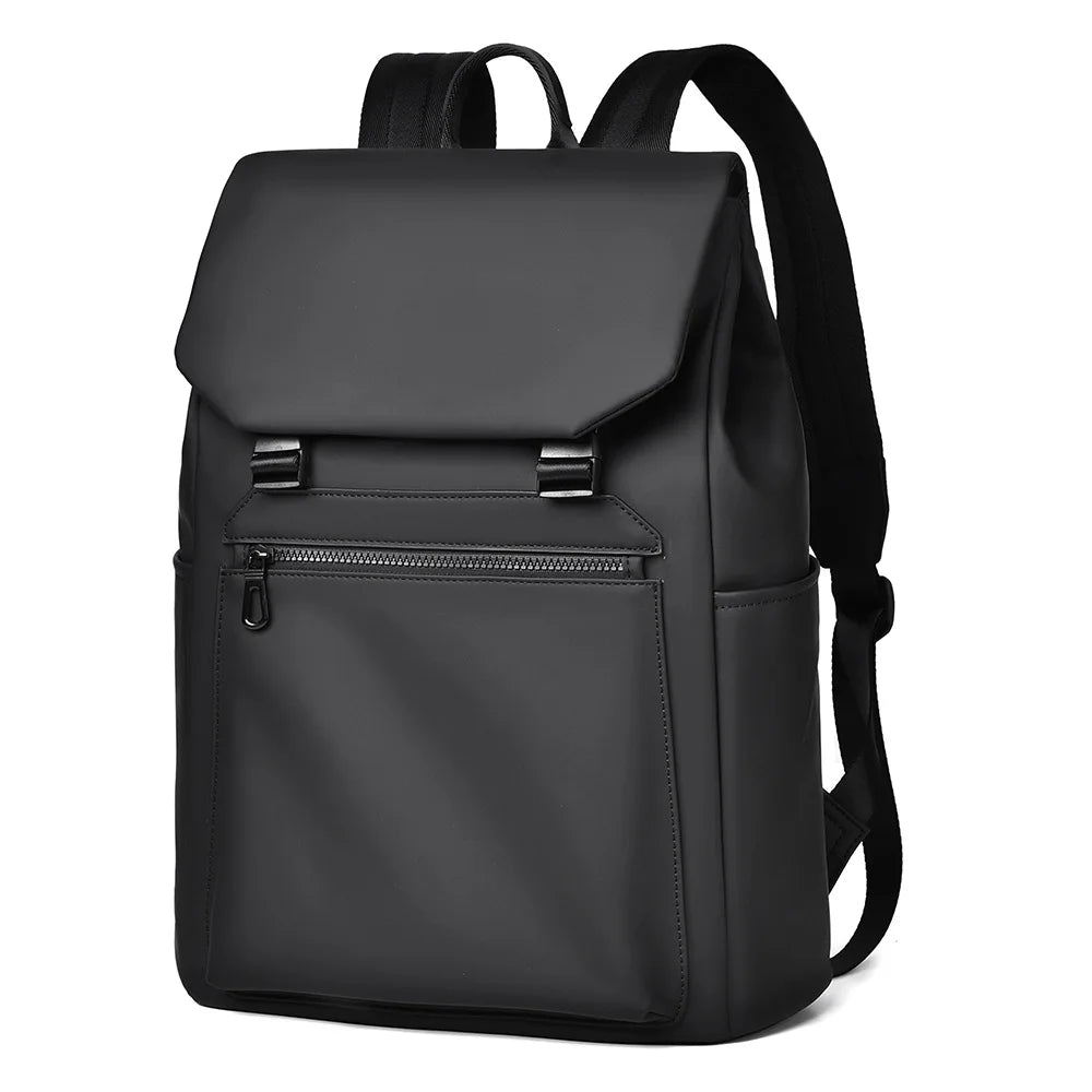 Sac à dos unisexe imperméable noir, design urbain moderne, idéal pour le quotidien en ville.