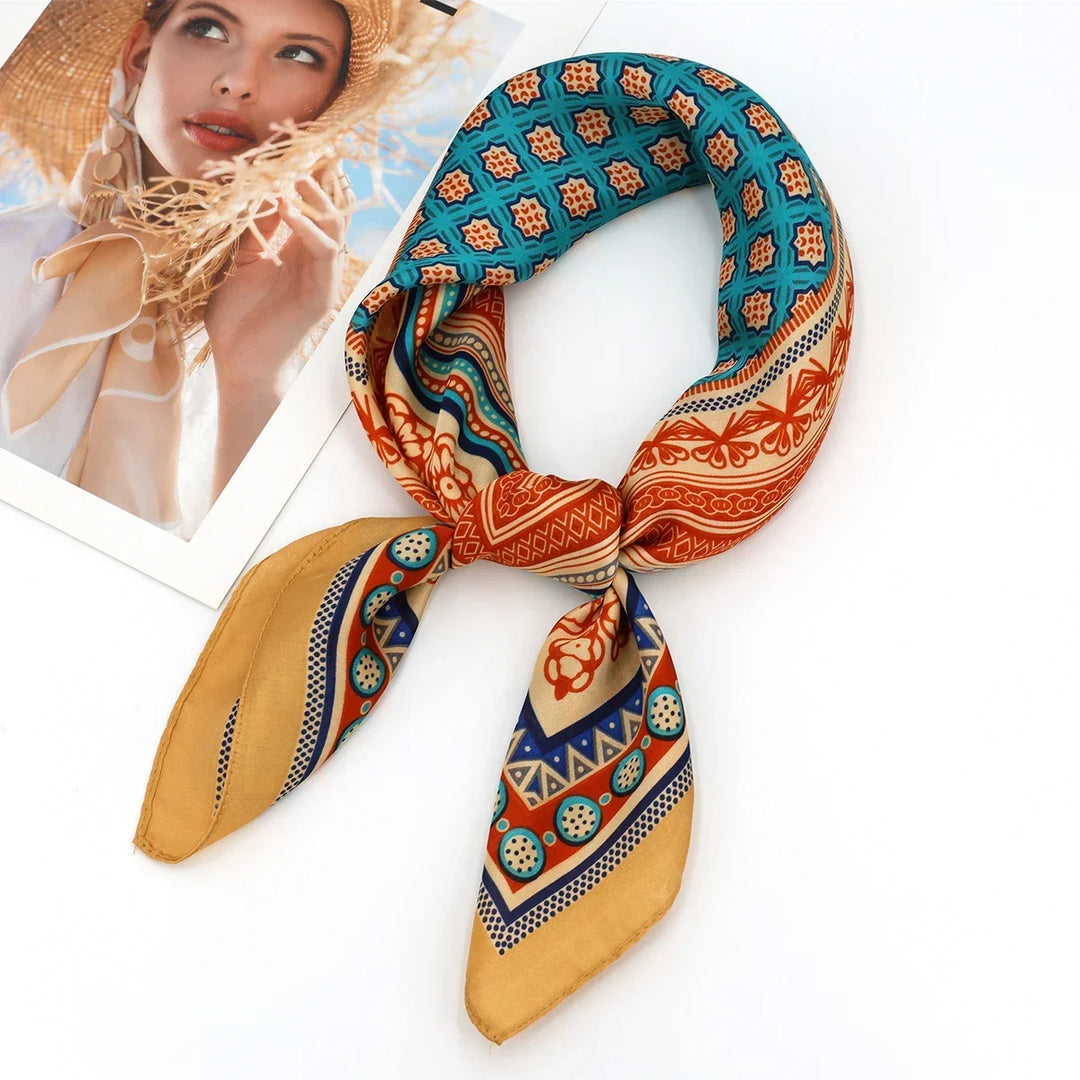 Élégant foulard carré en satin, imprimé, accessoire féminin pour cheveux et sac.