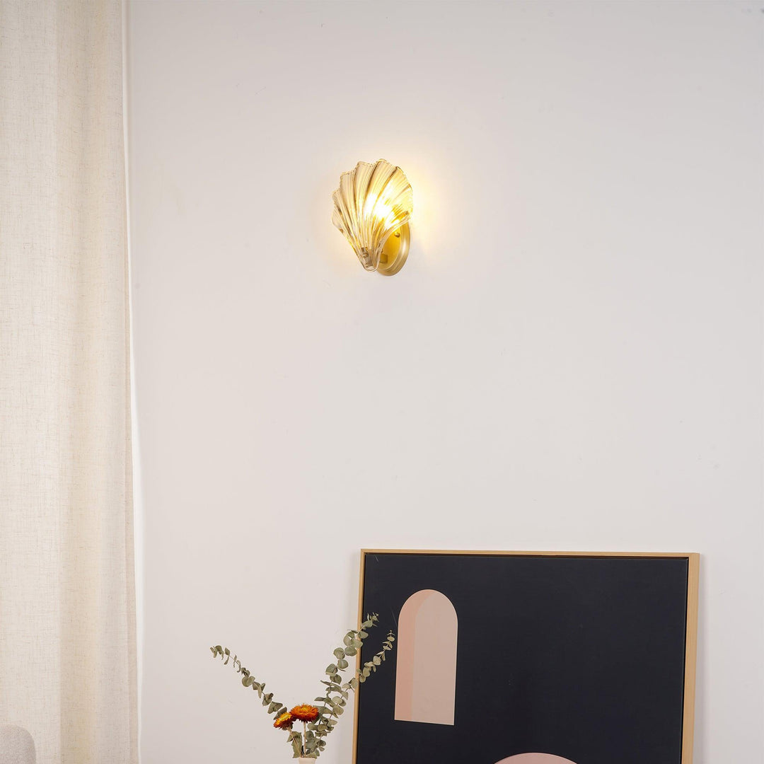 Applique murale coquillage, luminaire d'ambiance pour une déco marine authentique.
