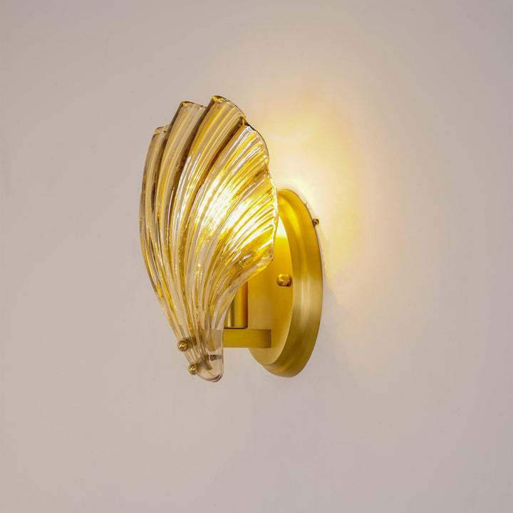 Applique murale coquillage, éclairage intérieur design pour salon ou chambre.